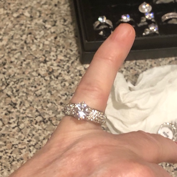 🍃💐3ct 5A Hearts & Arrows Cz on pave 925 sz7💐🍃 - Picture 9 of 16